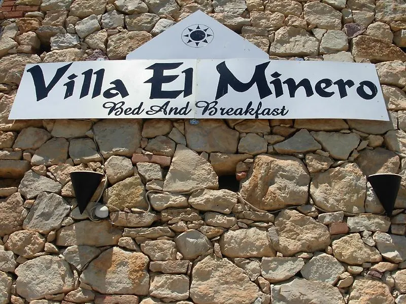 Villa El Minero Bed&Breakfast Gonnesa Frühstückspension